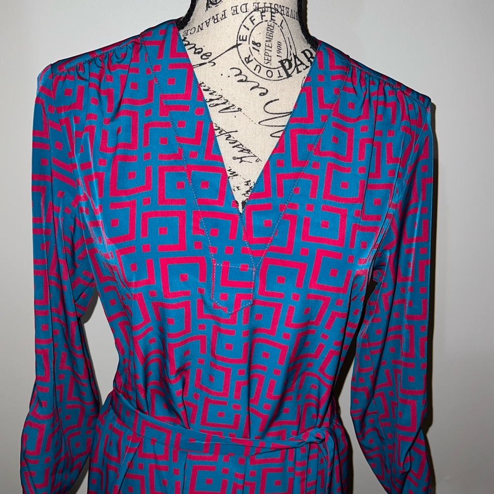 Britt Ryan 100% Silk Geometric Belt Wrap Dress/3/4 Sleeve/NWT/Size XS - Picture 2 of 12